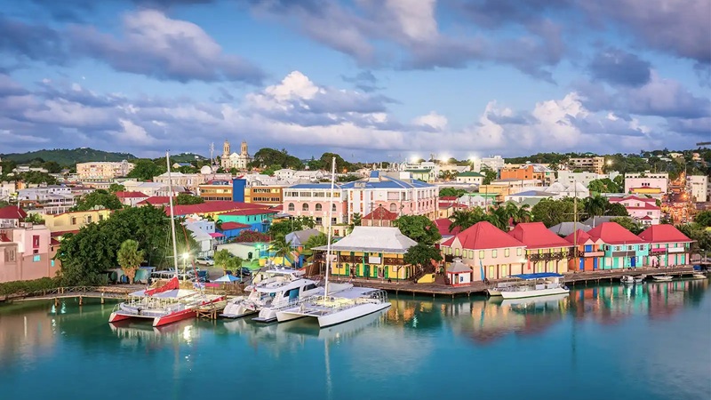 12 Pros and Cons of Living in Antigua and Barbuda