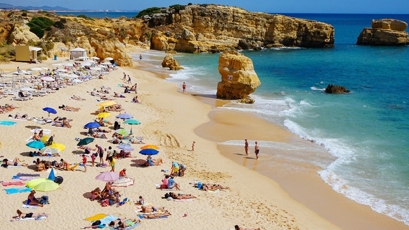 Immigrate to Portugal: Comprehensive Guide for 2025